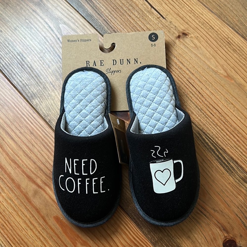 Women’s Rae Dunn Slippers Size 5-6 Small